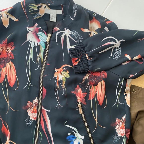 Water Lilly Bomber Jacket - Picture 3 of 5